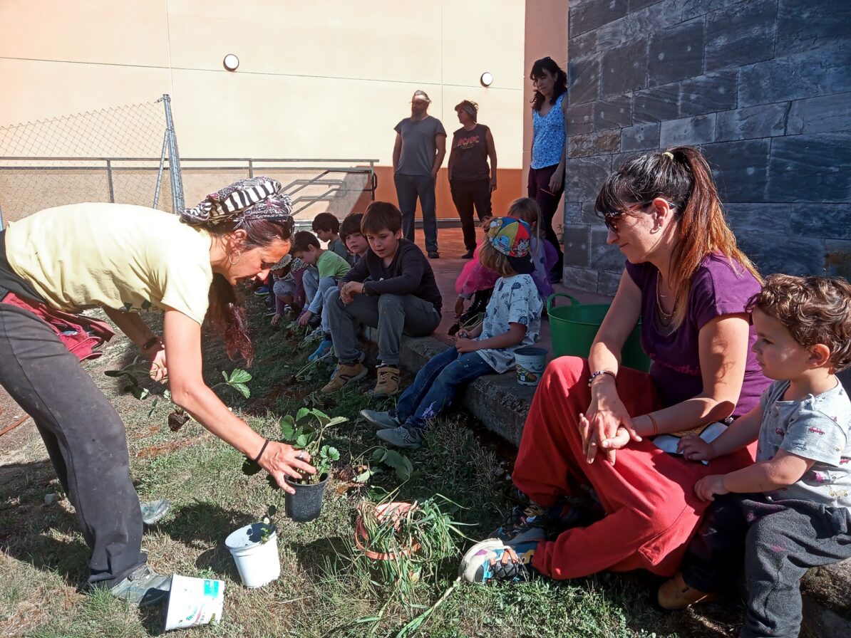 Actúa SO: aprender, compartir, proponer y transformar desde el aprendizaje servicio y la agroecología